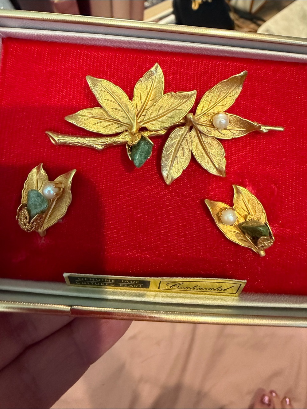 Gold Leaf Brooch and Earring Set with Jade and Pearl - Gold